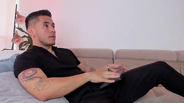 Snapshot of Chriskyle_ chatting on December 2024 01:14:01 PM Chriskyle  online show from December 2024 01:14:01 PM