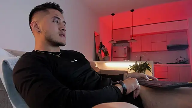 Snapshot of Chriskyle_ chatting on December 2024 12:13:02 AM Chriskyle  online show from December 2024 12:13:02 AM