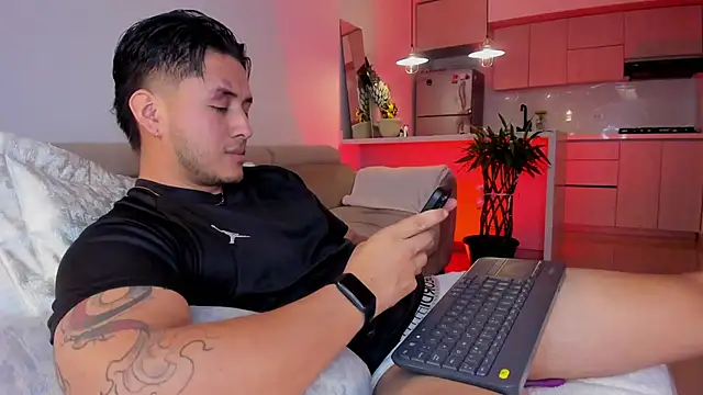 Chriskyle  online show from November 2025 11:27:01 PM