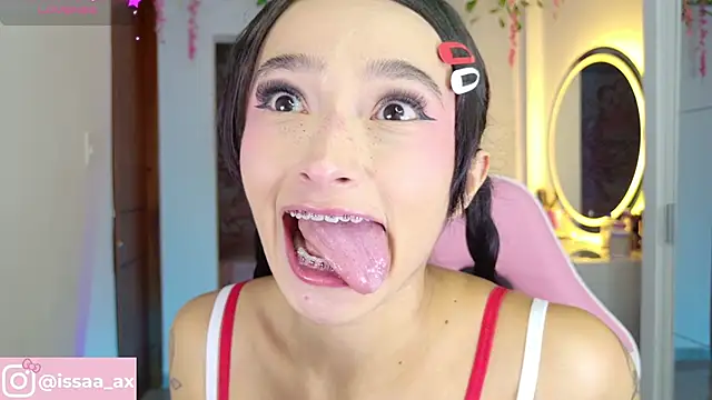 issagarcia online show from February 2026 10:21:02 PM