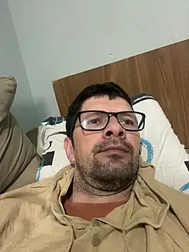 Juliano2289 online show from June 2026 06:19:02 PM