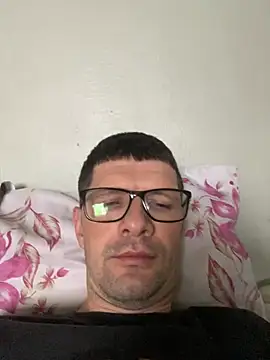 Juliano2289 online show from May 2026 04:57:02 PM
