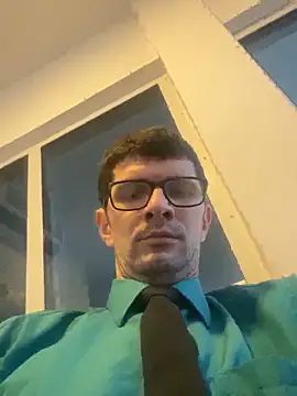 Juliano2289 online show from May 2026 05:28:01 PM