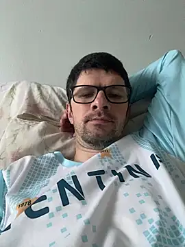 Juliano2289 online show from July 2026 05:35:01 PM