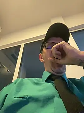 Juliano2289 online show from June 2026 05:47:02 PM