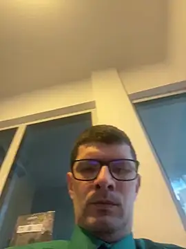 Juliano2289 online show from April 2026 06:08:02 PM