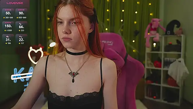 Snapshot of Katy__Ethereal chatting on October 2025 03:06:02 AM Katy Ethereal online show from October 2025 03:06:02 AM