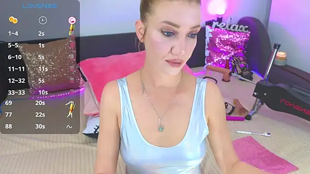Snapshot of AlexaStoun chatting on October 2025 02:25:02 PM AlexaStoun online show from October 2025 02:25:02 PM