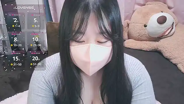 Snapshot of yuinyan3150 chatting on November 2025 09:25:02 PM yuinyan3150 online show from November 2025 09:25:02 PM