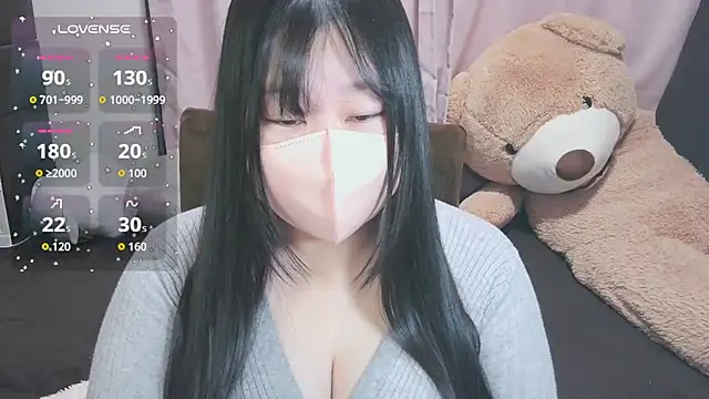 yuinyan3150 online show from April 2026 02:11:01 PM