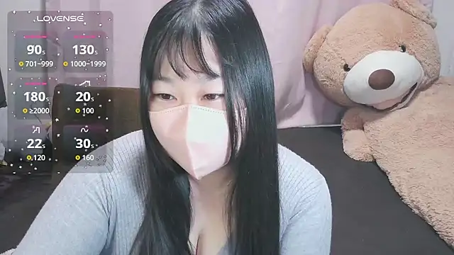 Snapshot of yuinyan3150 chatting on December 2025 10:42:01 PM yuinyan3150 online show from December 2025 10:42:01 PM