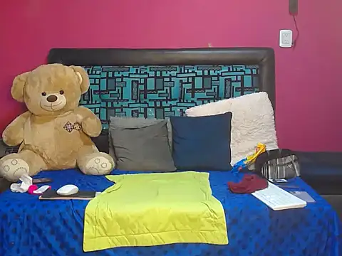 karolhot916 online show from September 2025 08:39:01 AM