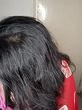 Snapshot of Love-priya chatting on February 2025 07:23:01 AM Love-priya online show from February 2025 07:23:01 AM