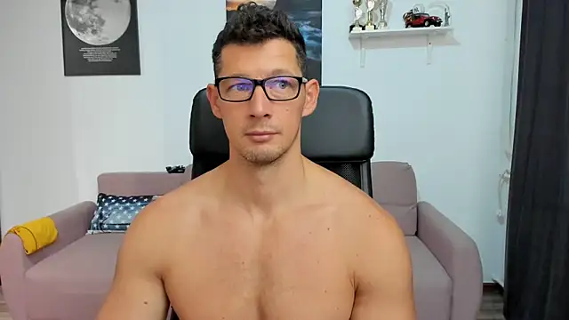 BrutusK08 online show from October 2025 08:06:01 AM