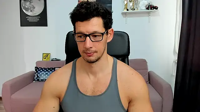 Snapshot of BrutusK08 chatting on December 2025 08:13:02 AM BrutusK08 online show from December 2025 08:13:02 AM