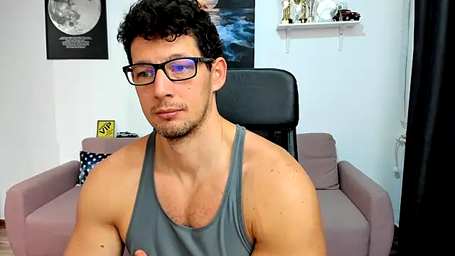 Snapshot of BrutusK08 chatting on December 2025 07:29:01 AM BrutusK08 online show from December 2025 07:29:01 AM