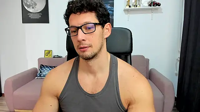 BrutusK08 online show from December 2025 08:47:01 AM