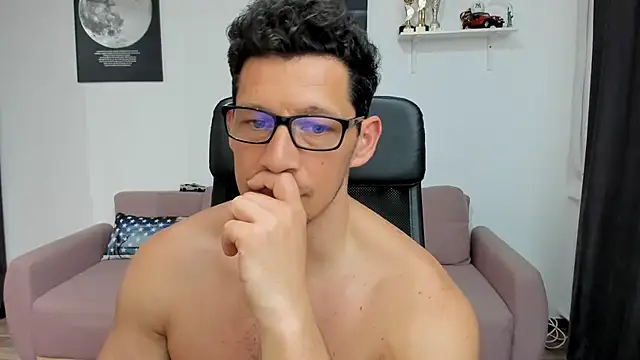 BrutusK08 online show from March 2025 02:01:02 PM