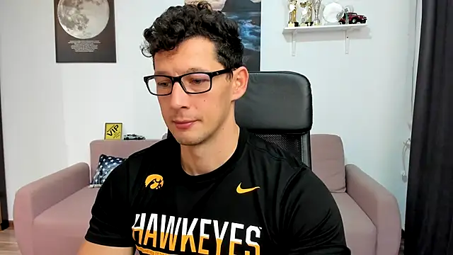 Snapshot of BrutusK08 chatting on November 2025 09:02:01 AM BrutusK08 online show from November 2025 09:02:01 AM