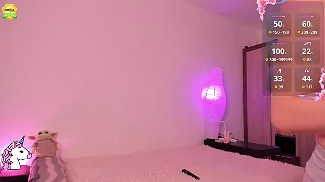 EvaUniporn online show from October 2025 04:39:01 PM