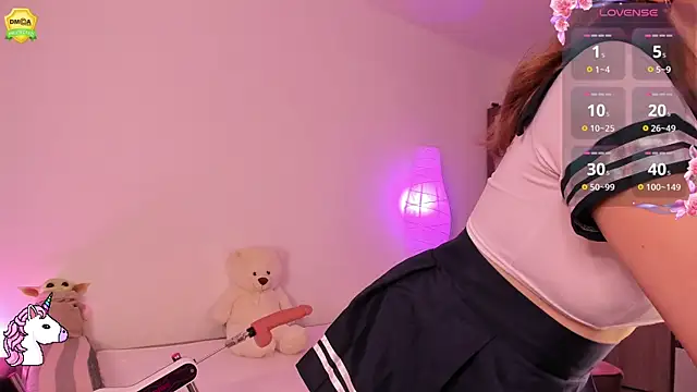 EvaUniporn online show from September 2025 09:52:01 AM