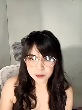 Snapshot of Chall_mee chatting on February 2026 03:44:01 PM Chall mee online show from February 2026 03:44:01 PM