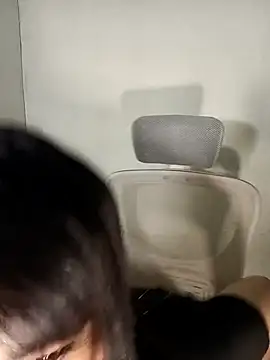 Snapshot of Chall_mee chatting on February 2026 03:45:02 PM Chall mee online show from February 2026 03:45:02 PM