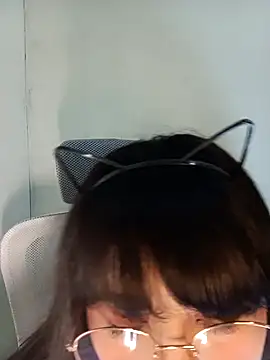 Snapshot of Chall_mee chatting on November 2025 05:39:02 PM Chall mee online show from November 2025 05:39:02 PM