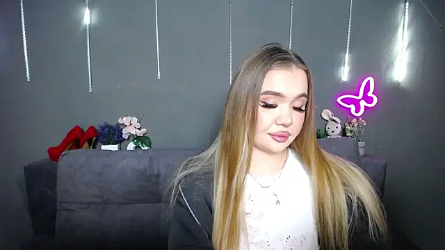 Snapshot of StacyYellig chatting on April 2026 08:33:01 PM StacyYellig online show from April 2026 08:33:01 PM