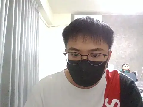 Snapshot of We1116 chatting on November 2025 12:10:02 PM We1116 online show from November 2025 12:10:02 PM