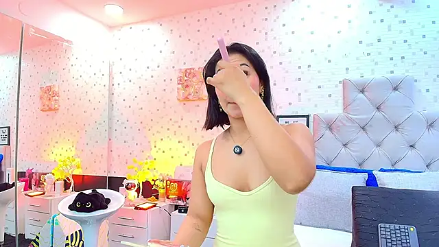 JulietaReyess online show from May 2026 11:53:02 AM