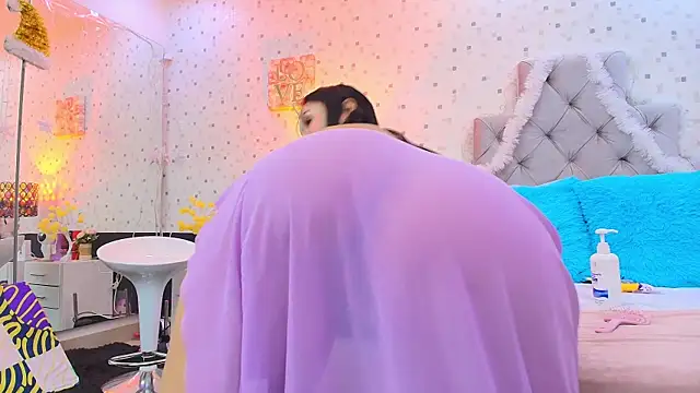 JulietaReyess online show from January 2026 05:27:02 PM