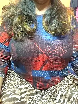 Snapshot of CUTE_SOPHIA- chatting on February 2025 04:11:02 AM CUTE SOPHIA- online show from February 2025 04:11:02 AM