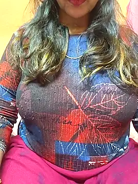 Snapshot of CUTE_SOPHIA- chatting on February 2025 04:46:02 AM CUTE SOPHIA- online show from February 2025 04:46:02 AM