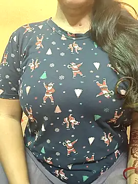 CUTE SOPHIA- online show from April 2026 01:40:02 AM