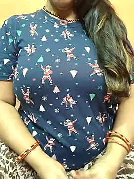 CUTE SOPHIA- online show from October 2025 11:25:02 PM