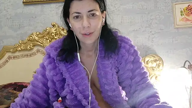 Snapshot of StunnigArt chatting on June 2026 01:17:02 AM StunnigArt online show from June 2026 01:17:02 AM