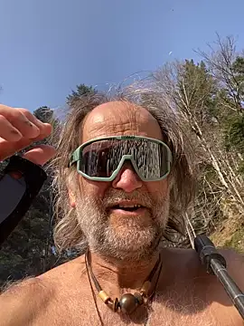 artXhibitor online show from March 2026 01:36:02 PM