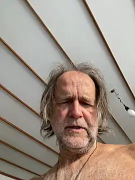 artXhibitor online show from March 2026 10:07:02 AM