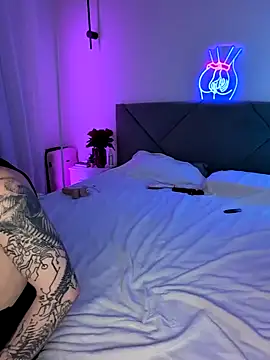 GroteskJane online show from February 2025 08:36:01 PM