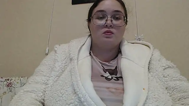 Snapshot of _mika_in_passion chatting on September 2025 07:32:01 PM  mika in passion online show from September 2025 07:32:01 PM
