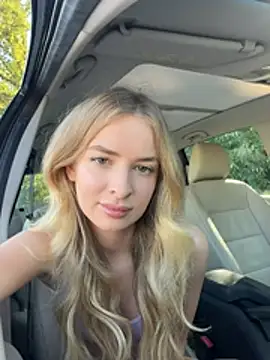 Snapshot of EvieEvans chatting on July 2026 03:45:01 PM EvieEvans online show from July 2026 03:45:01 PM