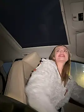 Snapshot of EvieEvans chatting on December 2024 03:56:02 PM EvieEvans online show from December 2024 03:56:02 PM