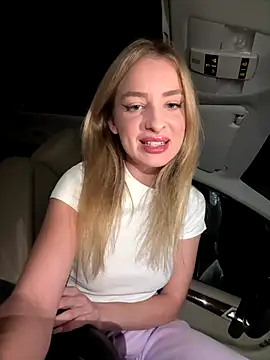 Snapshot of EvieEvans chatting on December 2024 09:50:01 PM EvieEvans online show from December 2024 09:50:01 PM