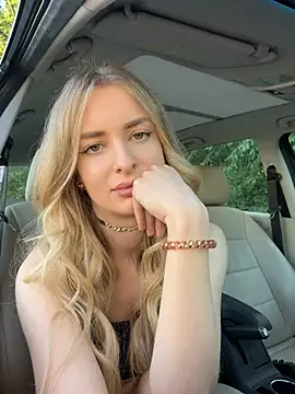 EvieEvans online show from May 2026 04:25:01 PM