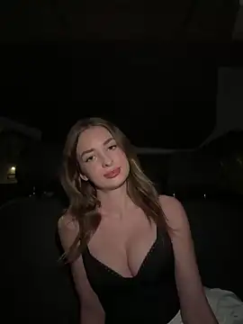 Snapshot of EvieEvans chatting on November 2025 05:17:02 PM EvieEvans online show from November 2025 05:17:02 PM