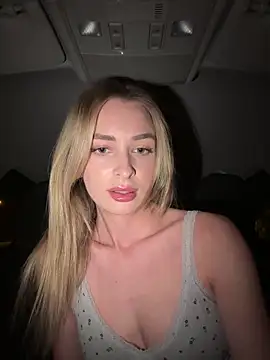 Snapshot of EvieEvans chatting on January 2025 08:38:02 PM EvieEvans online show from January 2025 08:38:02 PM