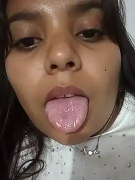 stefanie010 online show from January 2025 12:47:02 AM