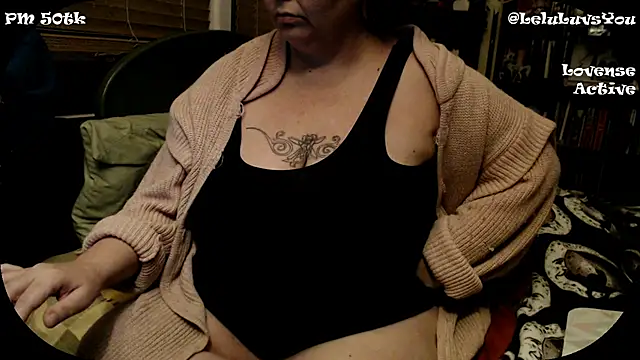 Snapshot of LeluLuvsYou chatting on December 2024 08:13:01 AM LeluLuvsYou online show from December 2024 08:13:01 AM