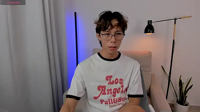 kim lian21 online show from November 2025 01:48:02 PM